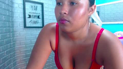Snapshot of jenny_noir chatting on October 21, 7:29 pm IM JENNY online show from October 21, 7:29 pm