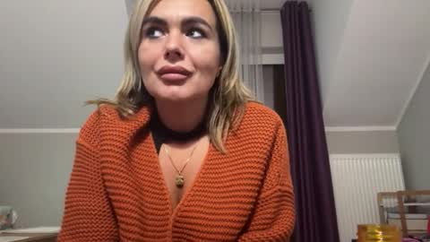 Snapshot of jenny_play1 chatting on October 2, 2:55 pm Jenny online show from October 2, 2:55 pm