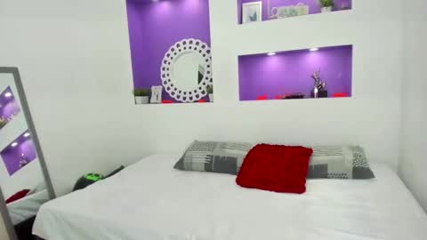 jenny_towers online show from November 9, 7:10 pm