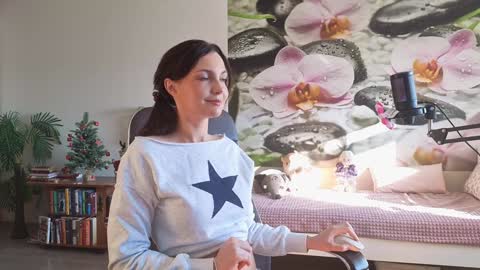 jennycutey online show from January 15, 4:18 am