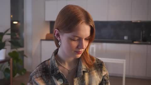 Molly online show from December 15, 3:06 pm