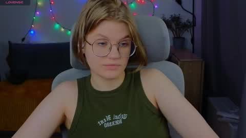  JessieVibes online show from November 11, 12:35 pm