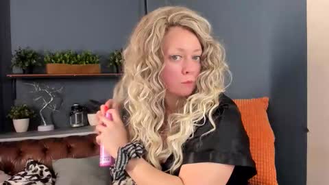 Jessica online show from February 19, 3:00 pm