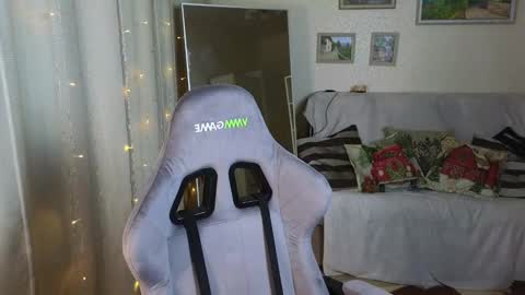 Jessy online show from December 11, 7:03 pm