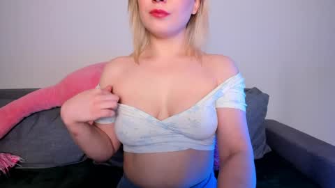 JessicaBeverly online show from March 27, 6:48 am