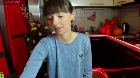 jessicaforris online show from October 9, 7:34 am