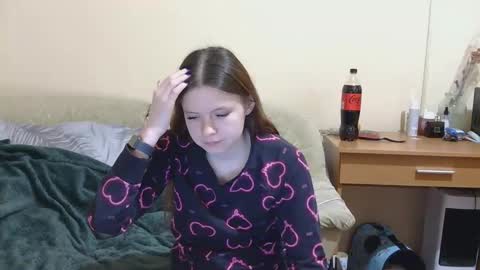 jessicaholland1 online show from April 26, 8:06 pm