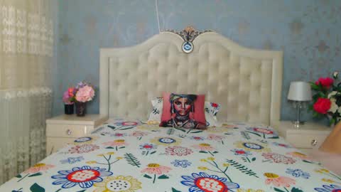 single mommy online show from April 15, 11:55 am