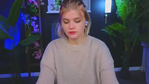 jessicaoconnor online show from December 8, 12:41 pm