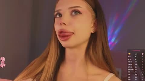 jessie_johns online show from April 14, 5:46 pm