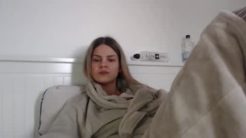 jessieryan online show from October 19, 5:31 am