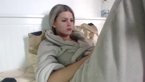 jessieryan online show from February 2, 6:56 am