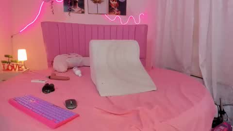 jessica online show from February 3, 6:22 am