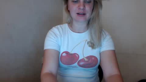 jessyangels online show from April 12, 10:23 pm