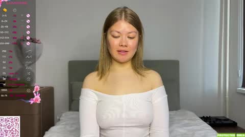 Mona online show from April 2, 3:26 am