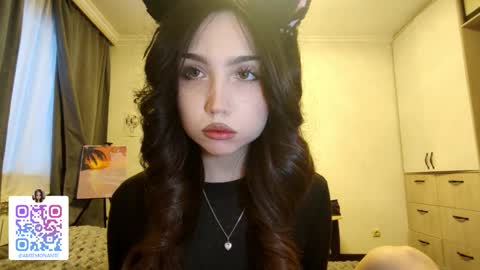 I am Gina ntmu Lets hit 10 Thumbs Up together online show from December 23, 5:33 am