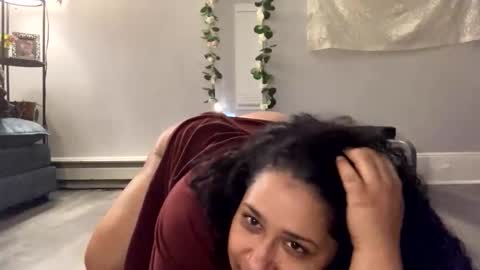 jezabaesolea online show from January 9, 5:56 am