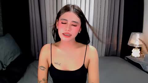 jhuliana_and_charles_room online show from October 22, 5:56 am