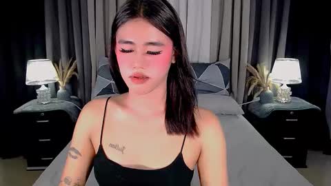 jhuliana_and_charles_room online show from September 25, 4:55 am