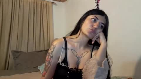 luuuuuuuuuu online show from December 3, 3:09 am