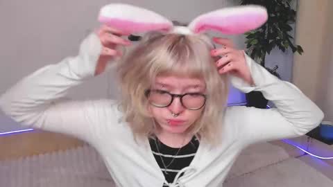 Emma online show from March 31, 5:51 am