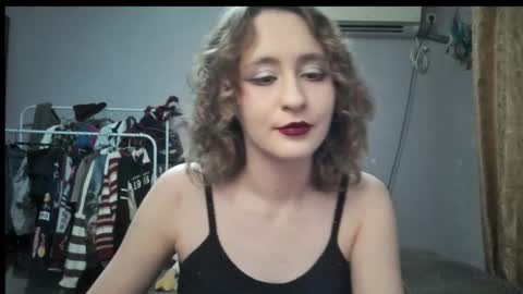 Snapshot of joanna_tompsonlove0 chatting on December 13, 7:10 pm Joannatompson online show from December 13, 7:10 pm