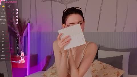 Snapshot of joe___joe chatting on October 9, 5:33 am Joe online show from October 9, 5:33 am