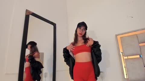 jolie_lov online show from February 11, 1:30 pm