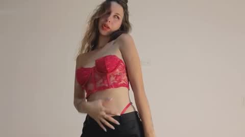 jolie_lov online show from November 5, 2:22 pm