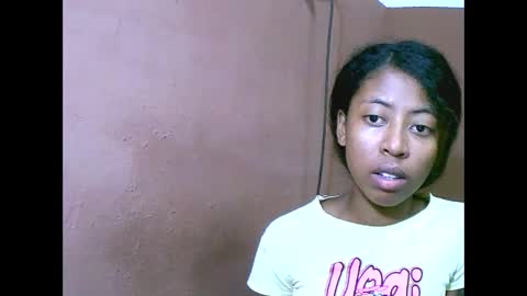 Snapshot of joliekah27 chatting on March 5, 10:33 pm joliekah27 online show from March 5, 10:33 pm