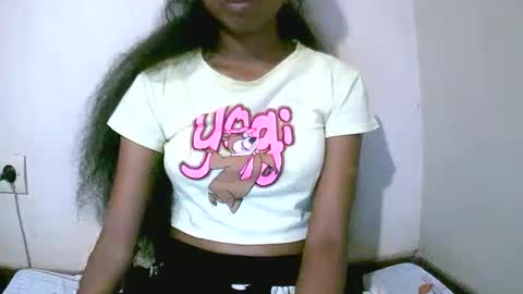 joliekah27 online show from April 13, 12:39 pm