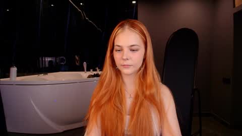 Snapshot of jolly_bean chatting on January 19, 4:12 am Polly online show from January 19, 4:12 am