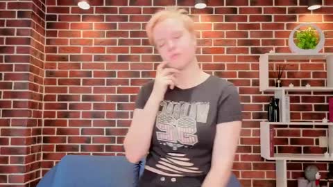 Ellie online show from May 16, 9:01 am