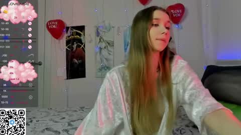 Snapshot of jorroger chatting on February 18, 12:37 am Mila online show from February 18, 12:37 am