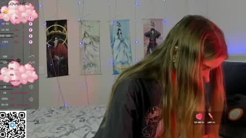 Snapshot of jorroger chatting on February 6, 8:45 pm Mila online show from February 6, 8:45 pm