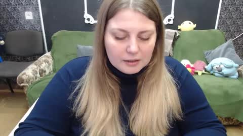 Snapshot of josiesun771 chatting on February 22, 7:34 am josiesun771 online show from February 22, 7:34 am