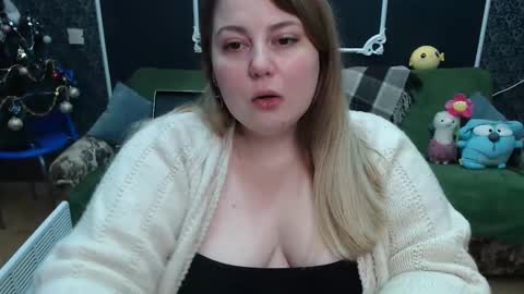 Snapshot of josiesun771 chatting on December 30, 6:53 am josiesun771 online show from December 30, 6:53 am