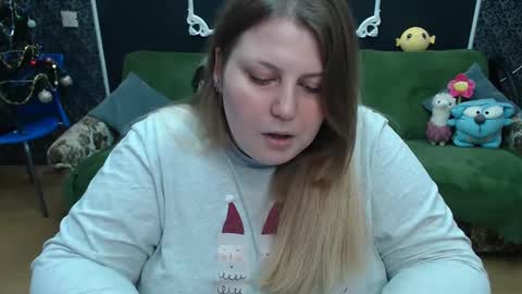Snapshot of josiesun771 chatting on February 2, 12:57 pm josiesun771 online show from February 2, 12:57 pm