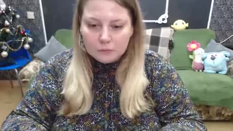 Snapshot of josiesun771 chatting on December 23, 7:06 am josiesun771 online show from December 23, 7:06 am