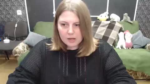 Snapshot of josiesun771 chatting on October 12, 12:18 pm josiesun771 online show from October 12, 12:18 pm