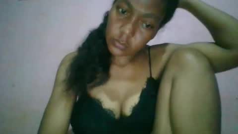josy918592 online show from April 7, 9:39 pm
