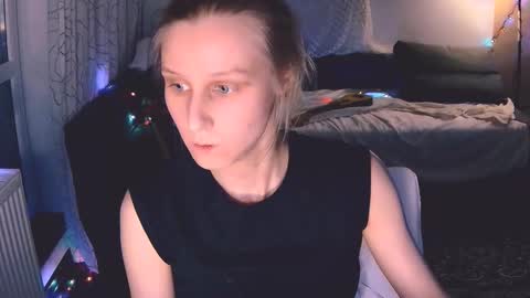 joy_keys online show from December 16, 11:39 pm