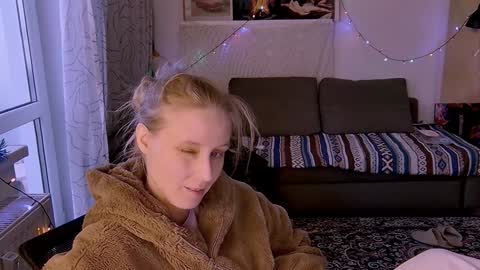 joy_keys online show from February 3, 1:51 pm