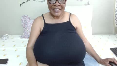 Snapshot of joycemando chatting on September 22, 10:35 am DairyQueen online show from September 22, 10:35 am