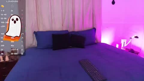 Blue online show from October 22, 4:23 pm