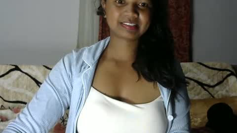 stellah online show from July 12, 1:39 am
