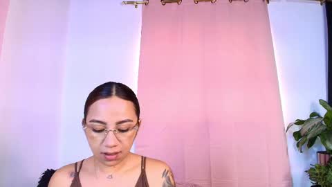 Jules and Gia online show from February 1, 7:12 pm