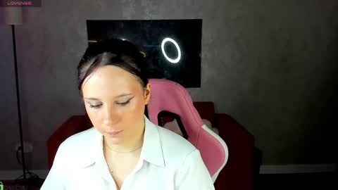 Julia Shyy online show from May 5, 1:19 am