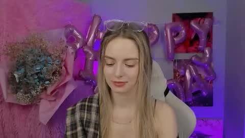 Julia online show from September 11, 5:52 am