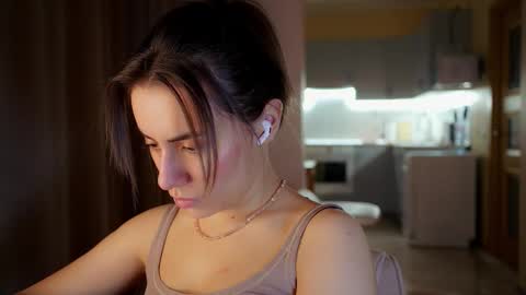 Molly online show from March 5, 3:08 pm